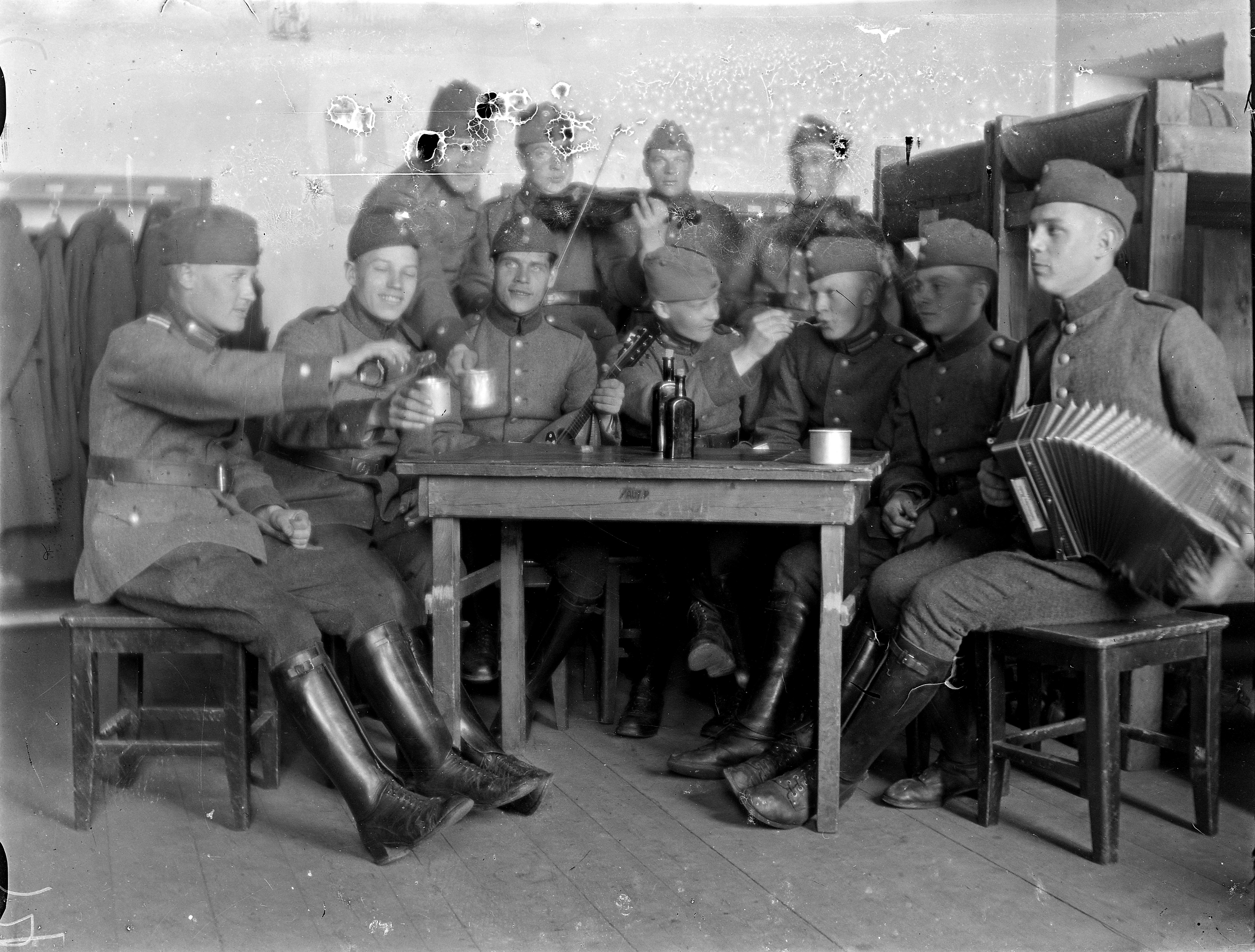 Musicians playing together in the early 1920s